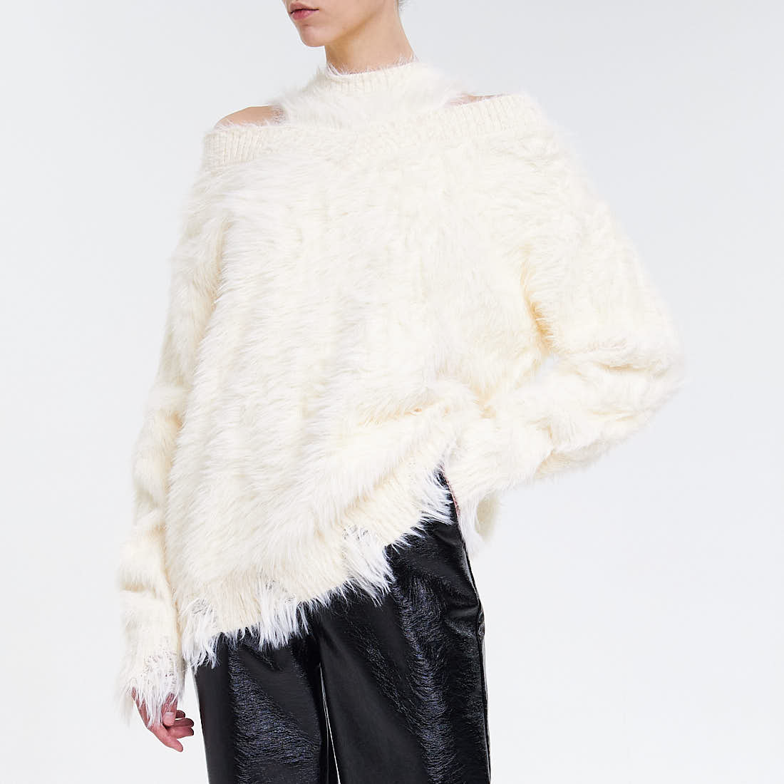 Джемперы MAROU