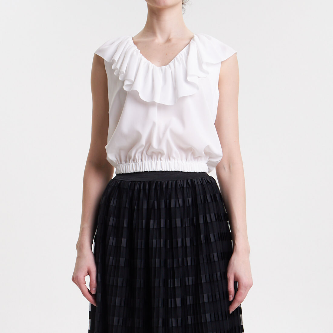 

Топы Galla collection, Белый топ с оборкой Galla collection