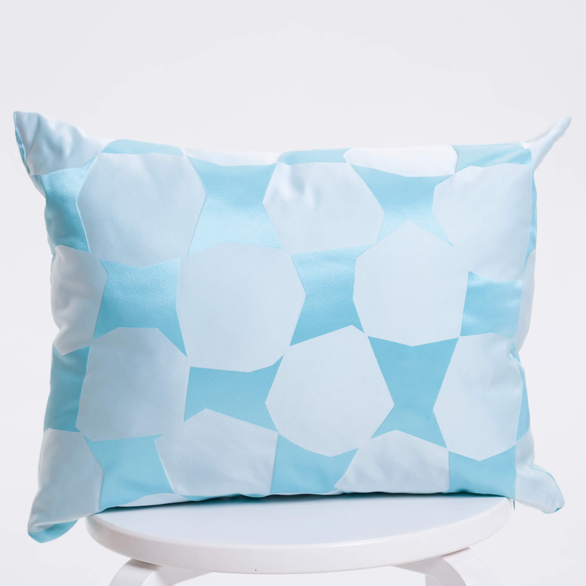 

Декоративные украшения Home Etudes, Голубая жаккардовая подушка Home Etudes