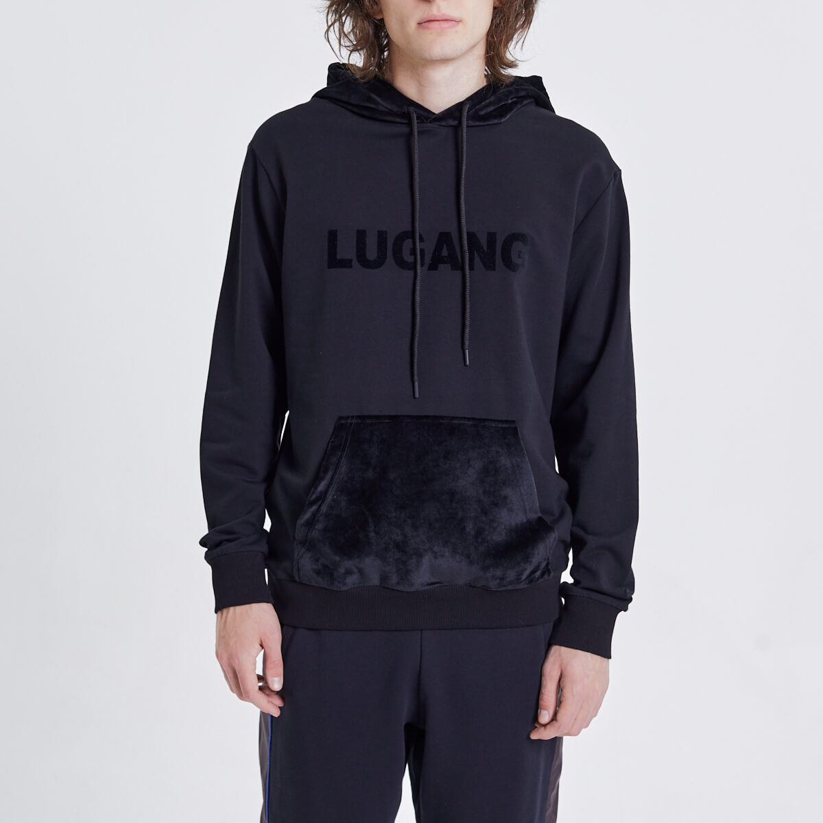 

Худи LUGANG, Чёрная худи с велюром LUGANG