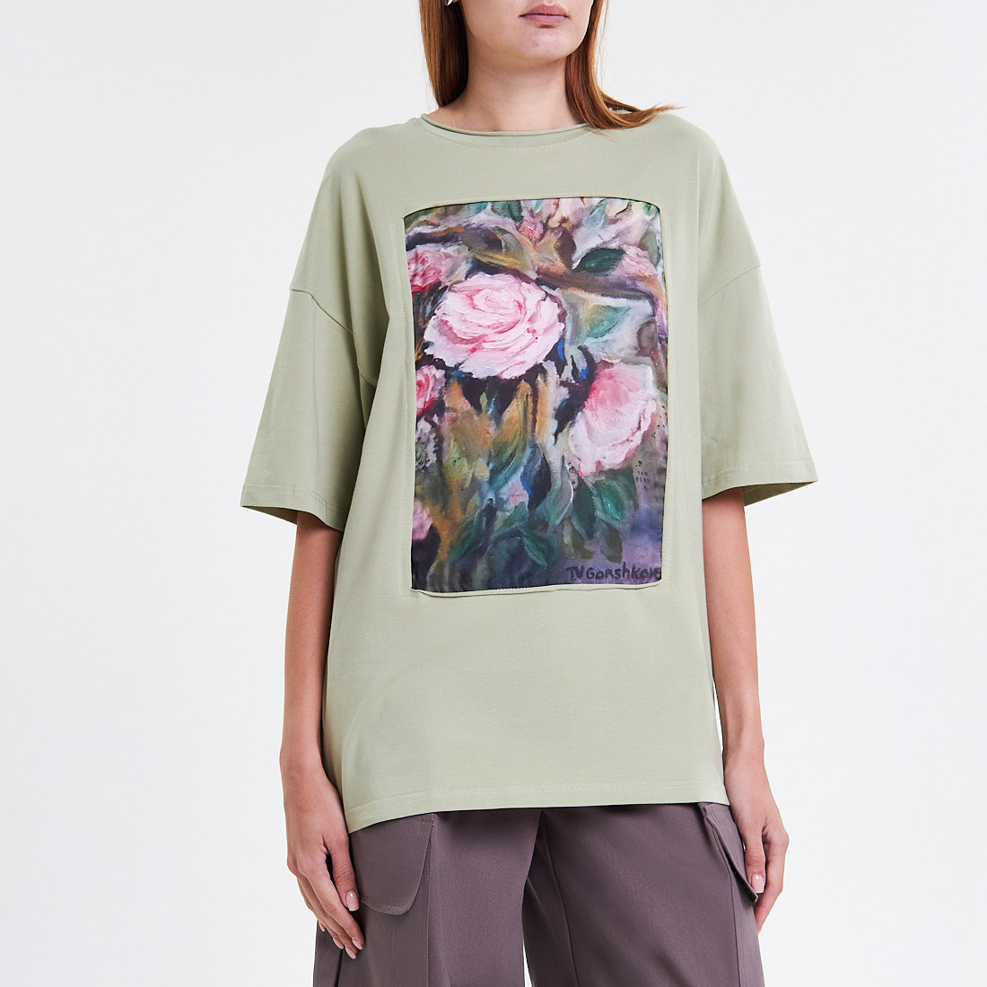 

Футболки ARTOGRAPH, Фисташковая футболка <<Розы>> ARTOGRAPH